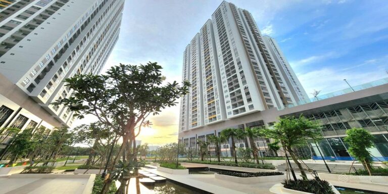 Q7 Saigon Riverside Complex