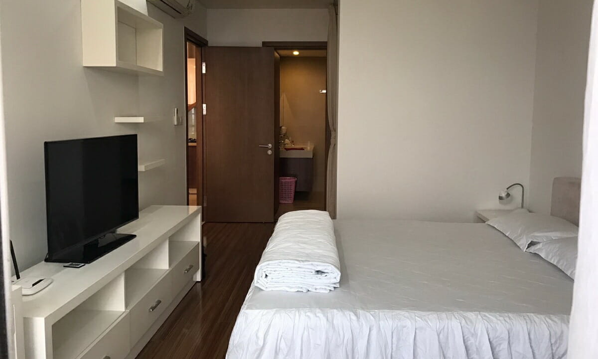 Cho thuê Thảo Điền Pearl 2 phòng ngủ lầu 12 nội thất cao cấp view sông