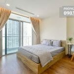 Cho thuê căn Vinhomes view thành phố lầu 28 P7 nội thất cao cấp 2 phòng ngủ