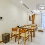 Vinhomes Central Park cho thuê lầu 6 L5 đủ nội thất view hồ bơi 1 phòng ngủ