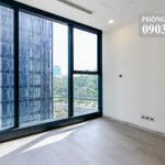 Vinhomes Golden River cho thuê view sông 2 phòng ngủ lầu 15 A1 nhà trống