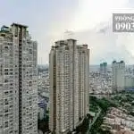Cho thuê Vinhomes Central Park 3 phòng ngủ tầng 28 C1 có nội thất view sông