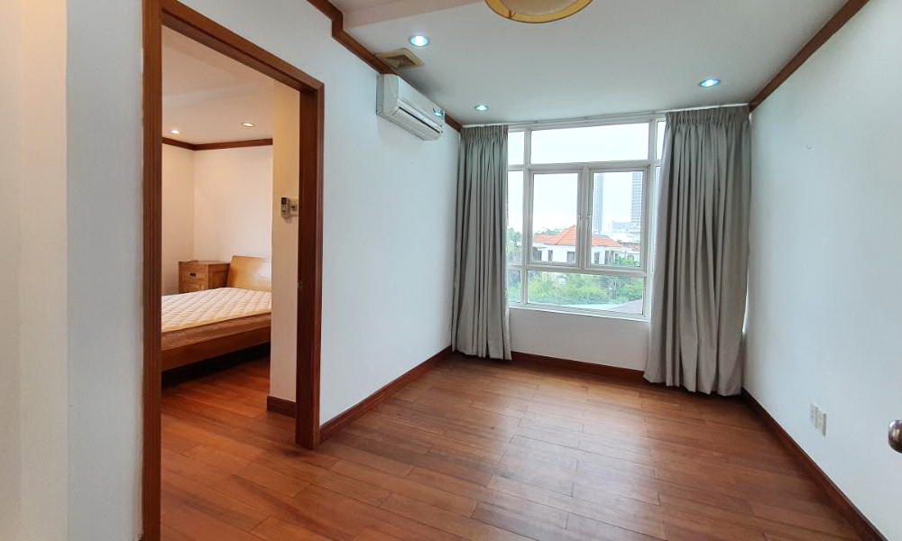 Cho thuê căn Hoàng Anh River View 4 phòng ngủ view thoáng nội thất đẹp