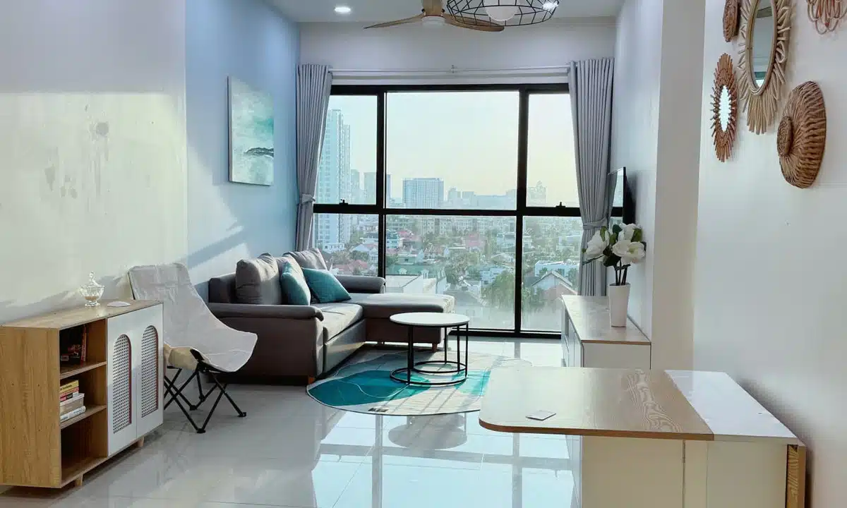 Cho thuê căn hộ The Ascent tầng 10 nội thất xịn 2 phòng ngủ view L81