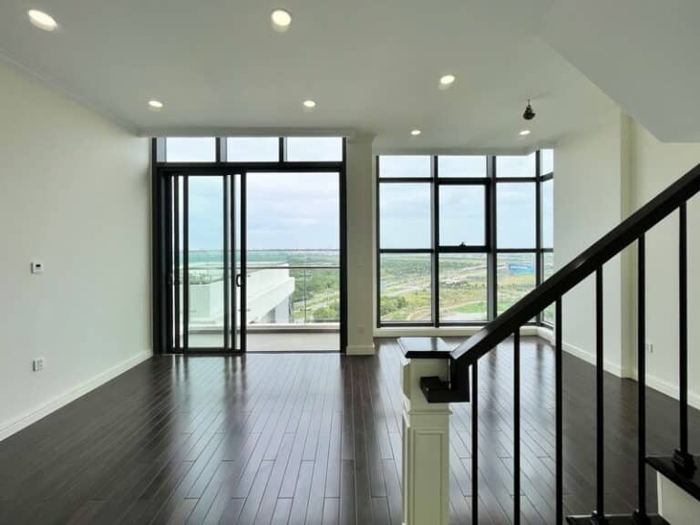 Bán căn hộ 3 phòng ngủ duplex Dlusso nội thất cơ bản, view đẹp