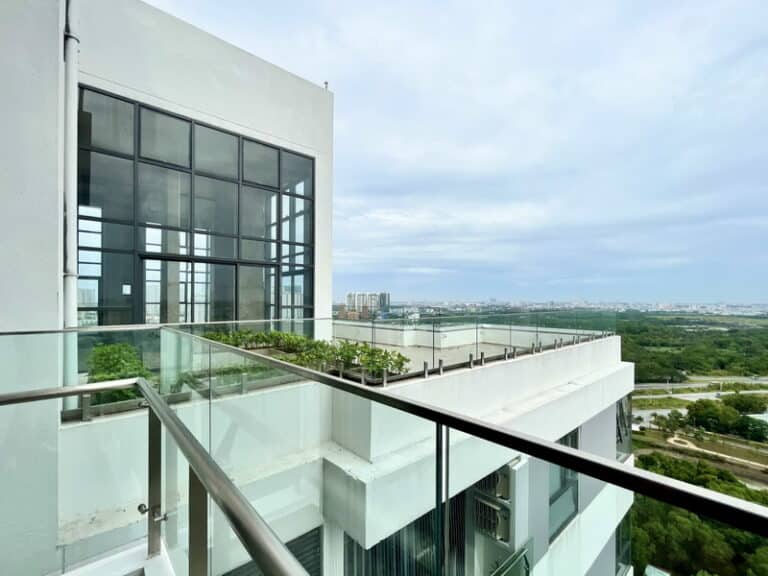 Bán căn hộ 3 phòng ngủ duplex Dlusso nội thất cơ bản, view đẹp