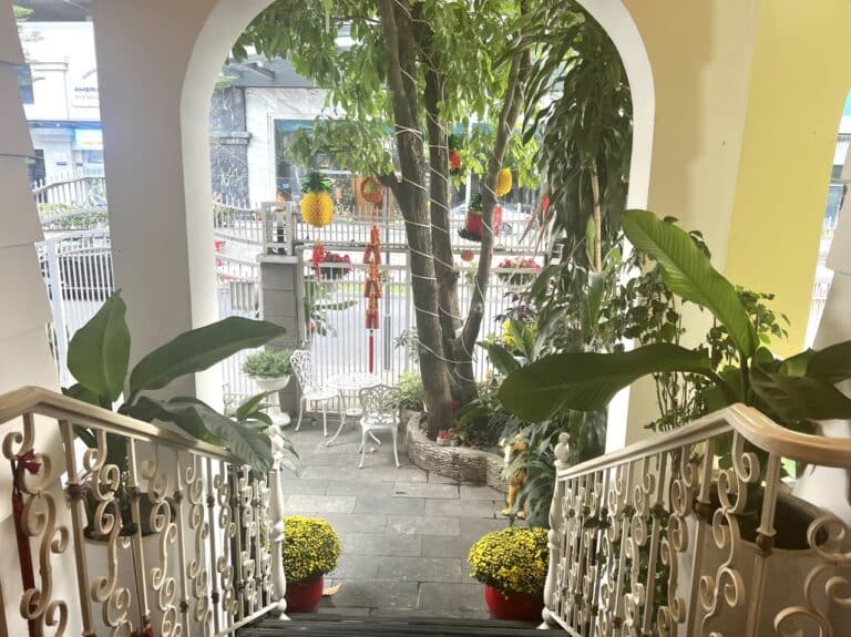 Cho thuê biệt thự Saigon Pearl 147 m2 4 phòng ngủ nội thất xịn quận Bình Thạnh