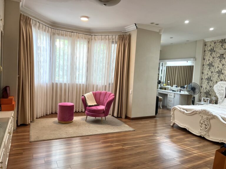 Cho thuê biệt thự Saigon Pearl 147 m2 4 phòng ngủ nội thất xịn quận Bình Thạnh