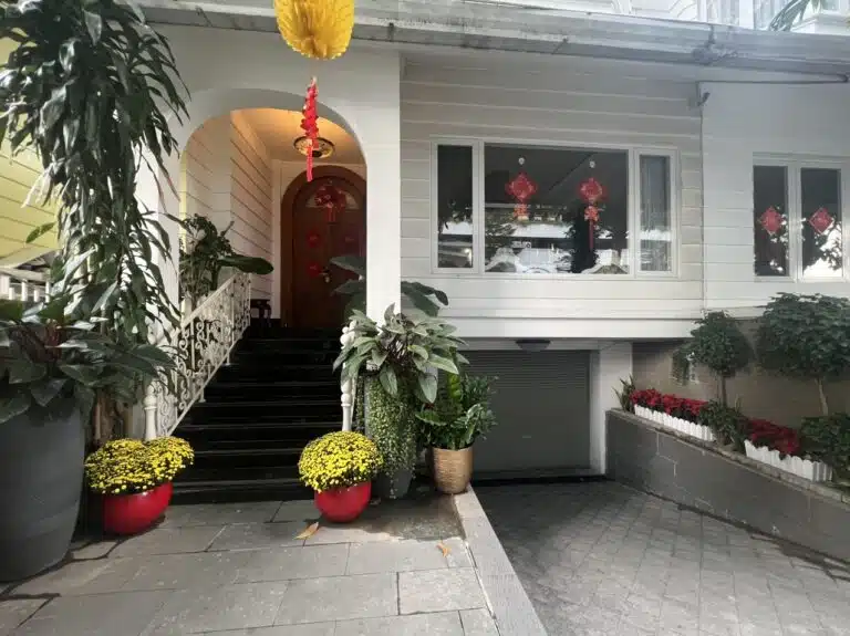 Cho thuê biệt thự Saigon Pearl 147 m2 4 phòng ngủ nội thất xịn quận Bình Thạnh