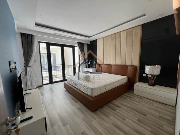 Cho thuê biệt thự Vinhomes Golden River diện tích 225m2 Nhà đẹp