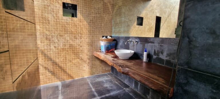 Cho thuê biệt thự Compound Nguyễn Văn Hưởng full nội thất