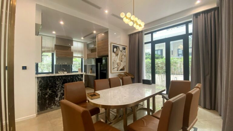 Cho thuê biệt thự cao cấp Vinhomes Ba Son Quận 1 đầy đủ nội thất