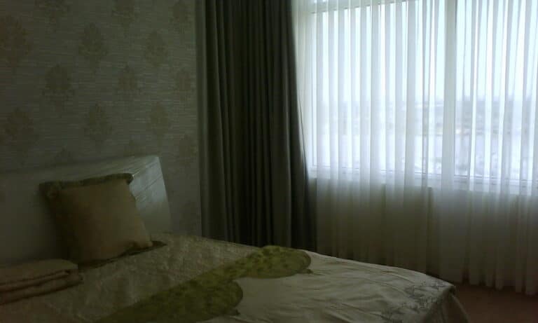 Căn hộ Saigon Pearl cho thuê 2 phòng ngủ tầng 12 tháp Sapphire 1 có nội thất view sông