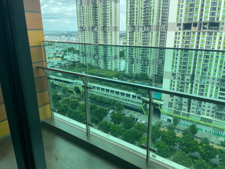 Thuê Duplex Feliz En Vista 3 phòng ngủ nhà nội thất cơ bản, lầu cao