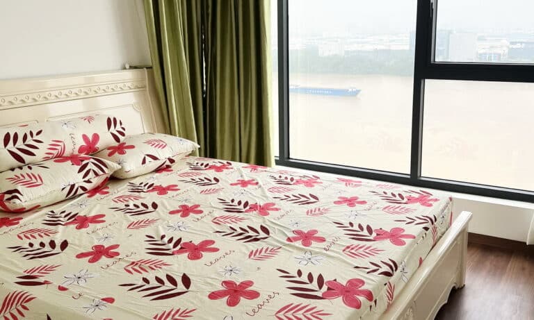 Căn hộ One Verandah cho thuê 3 phòng ngủ tầng cao đủ nội thất view sông