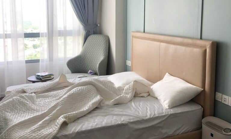 Cho thuê Đảo Kim Cương 4 phòng ngủ lầu cao có đủ nội thất view sông L81