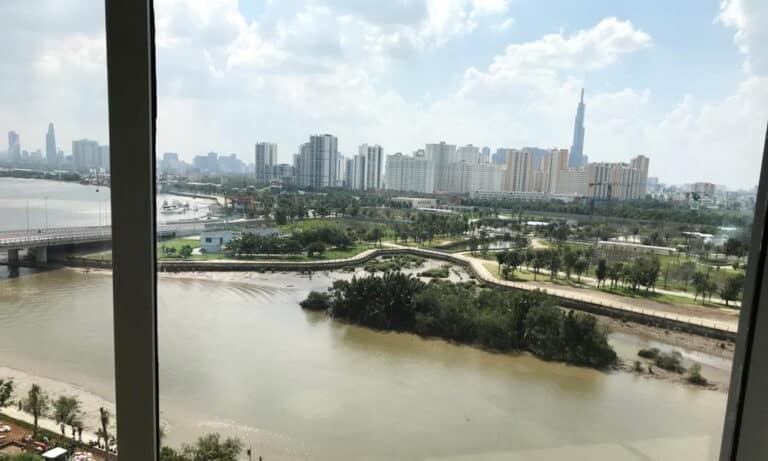 Cho thuê Đảo Kim Cương 4 phòng ngủ lầu cao đầy đủ nội thất view sông L81