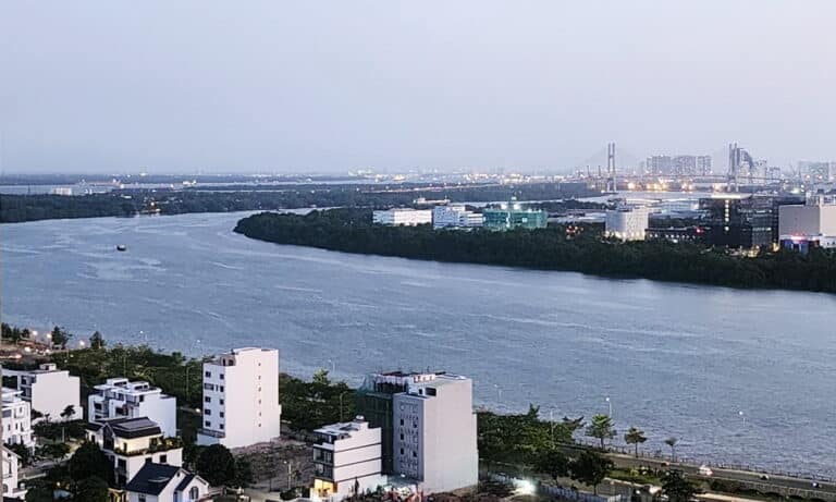Căn hộ cho thuê Đảo Kim Cương 3 phòng ngủ lầu cao nội thất xịn view sông