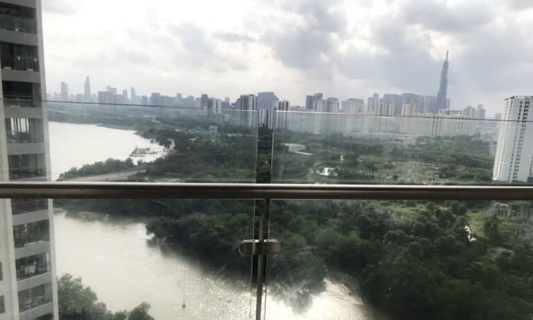 Căn hộ cho thuê Đảo Kim Cương 2 phòng ngủ nội thất tầng cao view sông L81