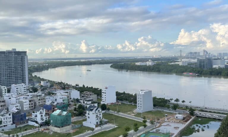 Căn cho thuê Đảo Kim Cương 2 phòng ngủ tầng cao nội thất đẹp view sông
