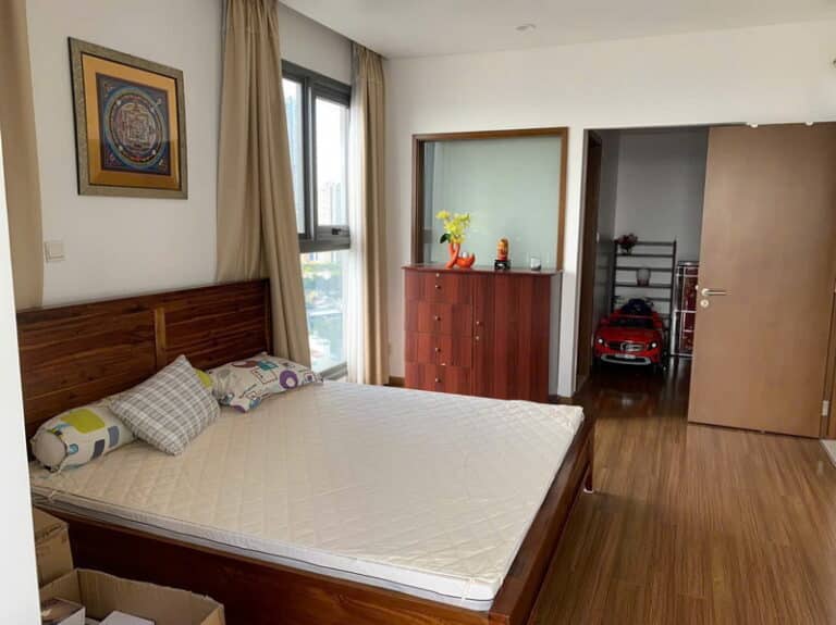 Cho thuê căn hộ Pearl Plaza 2 phòng ngủ tầng cao, giá tốt