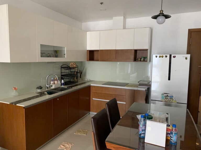 Cho thuê căn hộ Pearl Plaza 2 phòng ngủ tầng cao, giá tốt