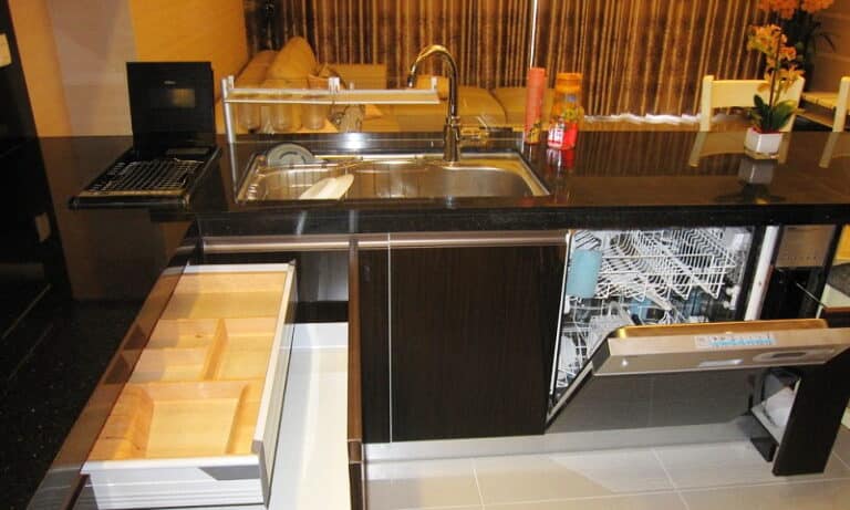 Cho thuê Cantavil Hoàn Cầu view L81 3 phòng ngủ lầu 10 nội thất đầy đủ