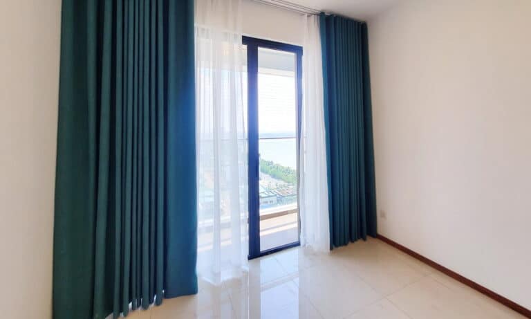 Cho thuê căn hộ One Verandah 2 phòng ngủ tầng cao nhà trống view sông