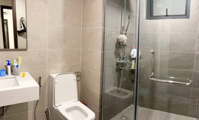 Căn hộ cho thuê One Verandah 2 phòng ngủ lầu thấp nội thất cơ bản