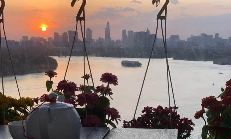 Cho thuê Đảo Kim Cương căn hộ 4 phòng ngủ tầng cao nhà đẹp view sông