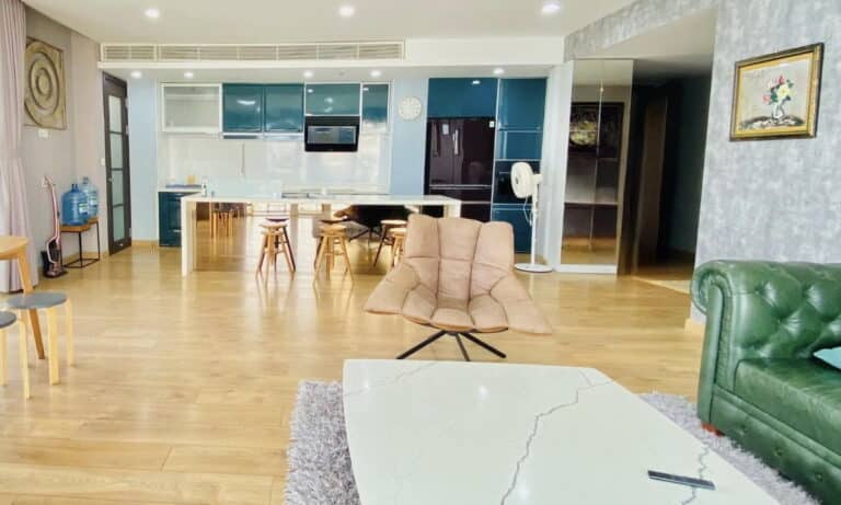 Cho thuê Đảo Kim Cương 4 phòng ngủ tầng cao nội thất đầy đủ view sông