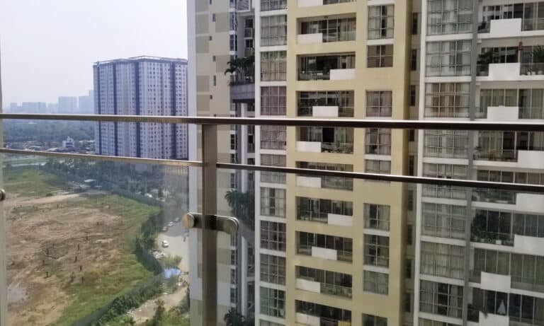 Cho thuê 2 phòng ngủ Estella Heights tầng cao không nội thất view mát
