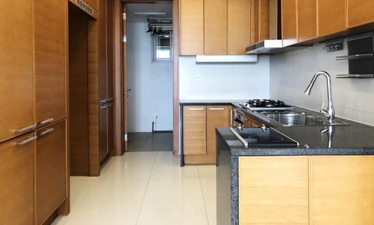 Cho thuê căn hộ Xi Riverview 3 phòng ngủ trống tầng cao toà T1 view sông