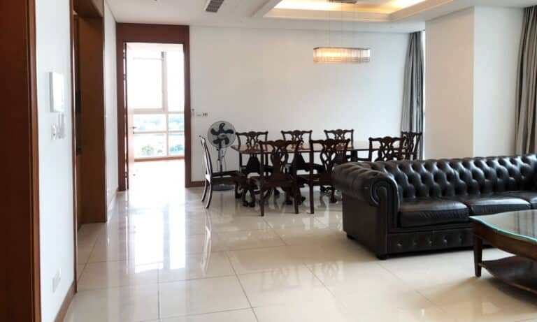 Cho thuê căn hộ Xi Riverview 3 phòng ngủ lầu cao T3 nội thất đủ view sông