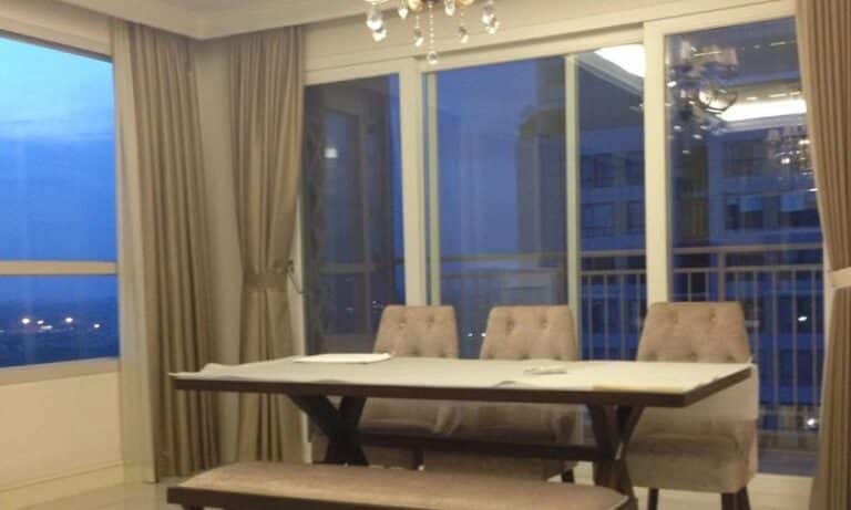 Cho thuê căn hộ Xi Riverview 3 phòng ngủ tầng cao T3 nội thất đủ view sông