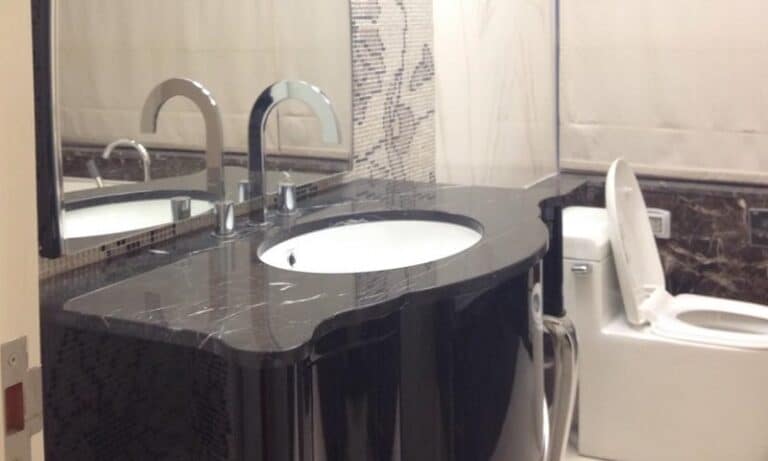 Cho thuê căn hộ Xi Riverview 3 phòng ngủ tầng cao T3 nội thất đủ view sông