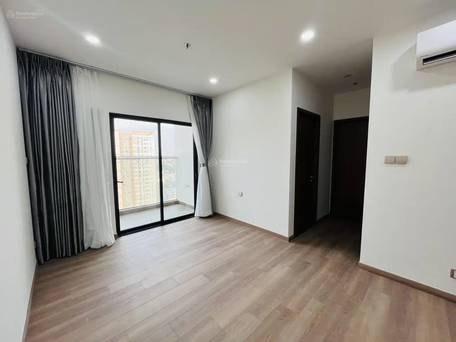 Cho thuê căn hộ Park View Residence 2 phòng ngủ nhà trống giá rất tốt