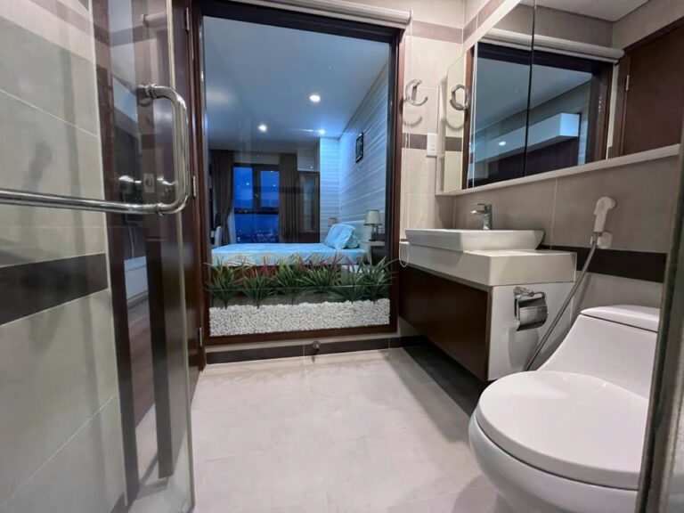 Cho thuê 2 phòng ngủ căn hộ Pearl Plaza nội thất đẹp tầng cao view sông