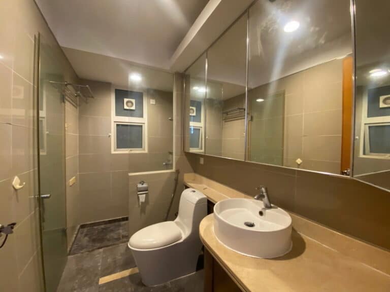 Cho thuê căn hộ Saigon Pearl tầng thấp, nội thất đầy đủ, giá hợp lý