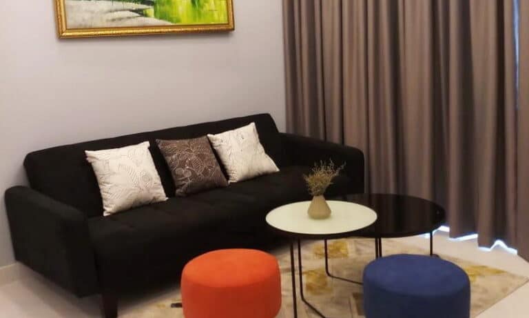 Cho thuê Vista Verde 2 phòng ngủ tầng cao nhà đẹp view hồ bơi nội khu