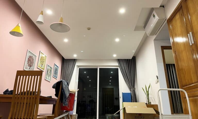 Cho thuê căn hộ Vista Verde 2 phòng ngủ lầu cao full nội thất view thoáng