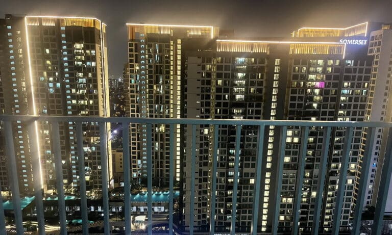 Cho thuê Vista Verde 2 phòng ngủ lầu cao full nội thất view khu dự án Feliz