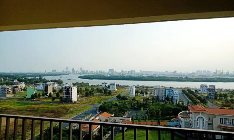 Can ho Vista Verde cho thue 4 phòng ngủ tầng cao nội thất sang view sông