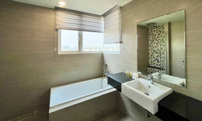 Can ho Vista Verde cho thue 4 phòng ngủ lầu cao có đủ nội thất view sông
