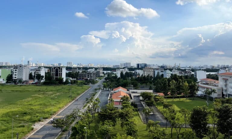 Can ho Vista Verde cho thue 3 phòng ngủ tầng trung nội thất sang view sông