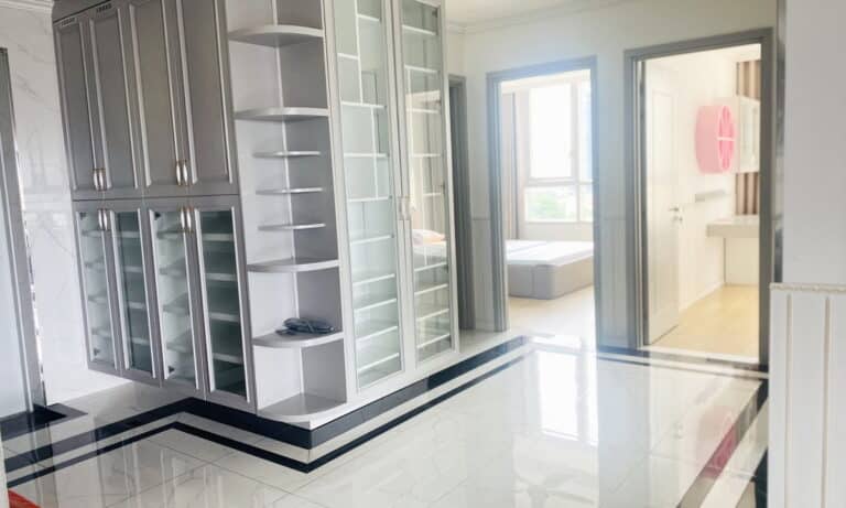 Cho thuê căn Xi Riverview 3 phòng ngủ lầu trung T2 đủ nội thất view hồ bơi
