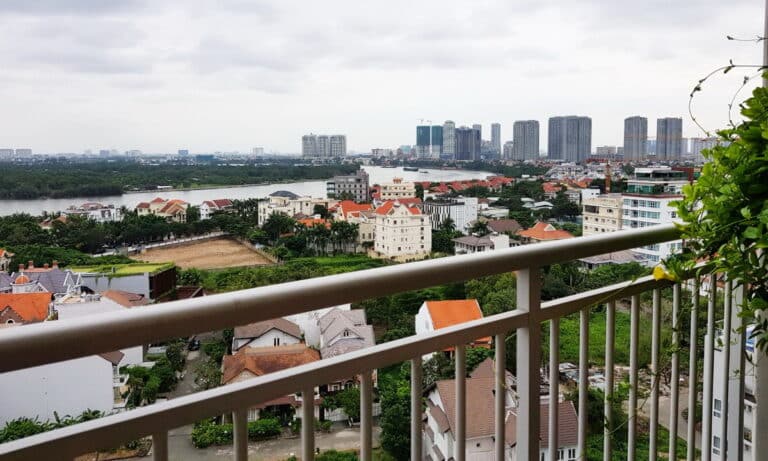 Cho thuê căn hộ Xi Riverview 3 phòng tầng cao toà T3 có nội thất view sông