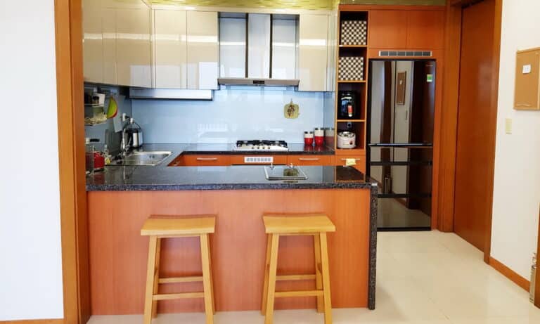 Cho thuê căn hộ Xi Riverview 3 phòng tầng cao toà T3 có nội thất view sông