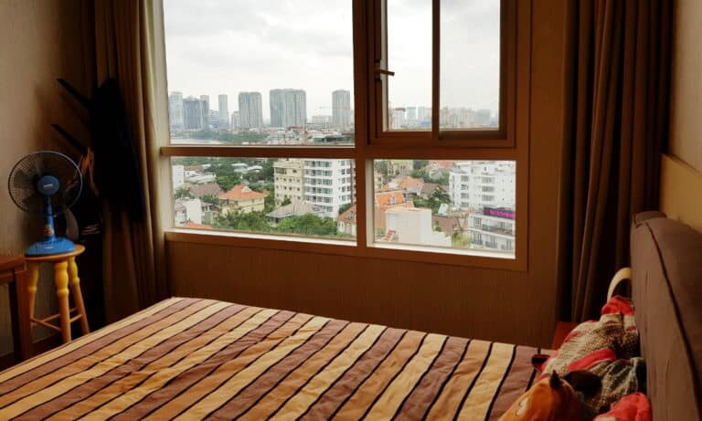 Cho thuê căn hộ Xi Riverview 3 phòng tầng cao toà T3 có nội thất view sông