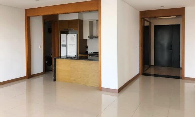 Cho thuê căn hộ Xi Riverview 3 phòng ngủ tầng cao T1 nhà trống view sông